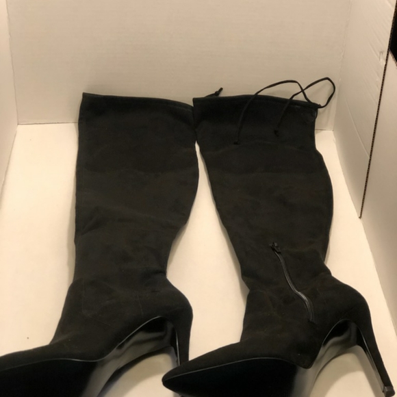 Boots - Picture 3 of 3